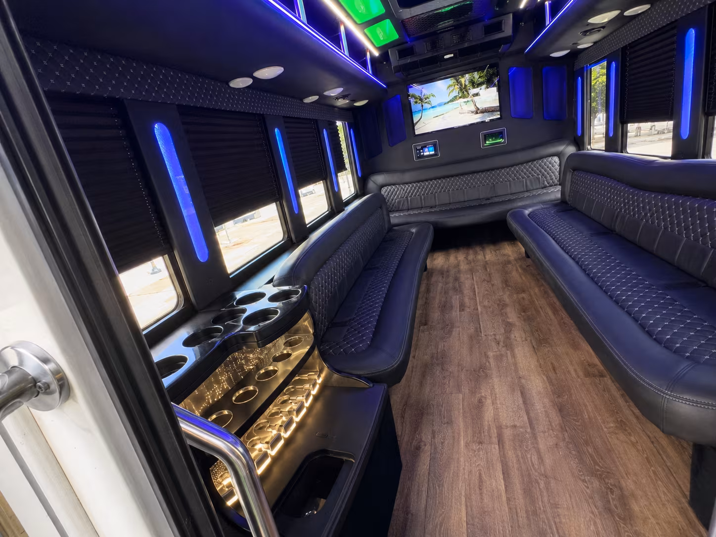 find your newport news night on the town party bus