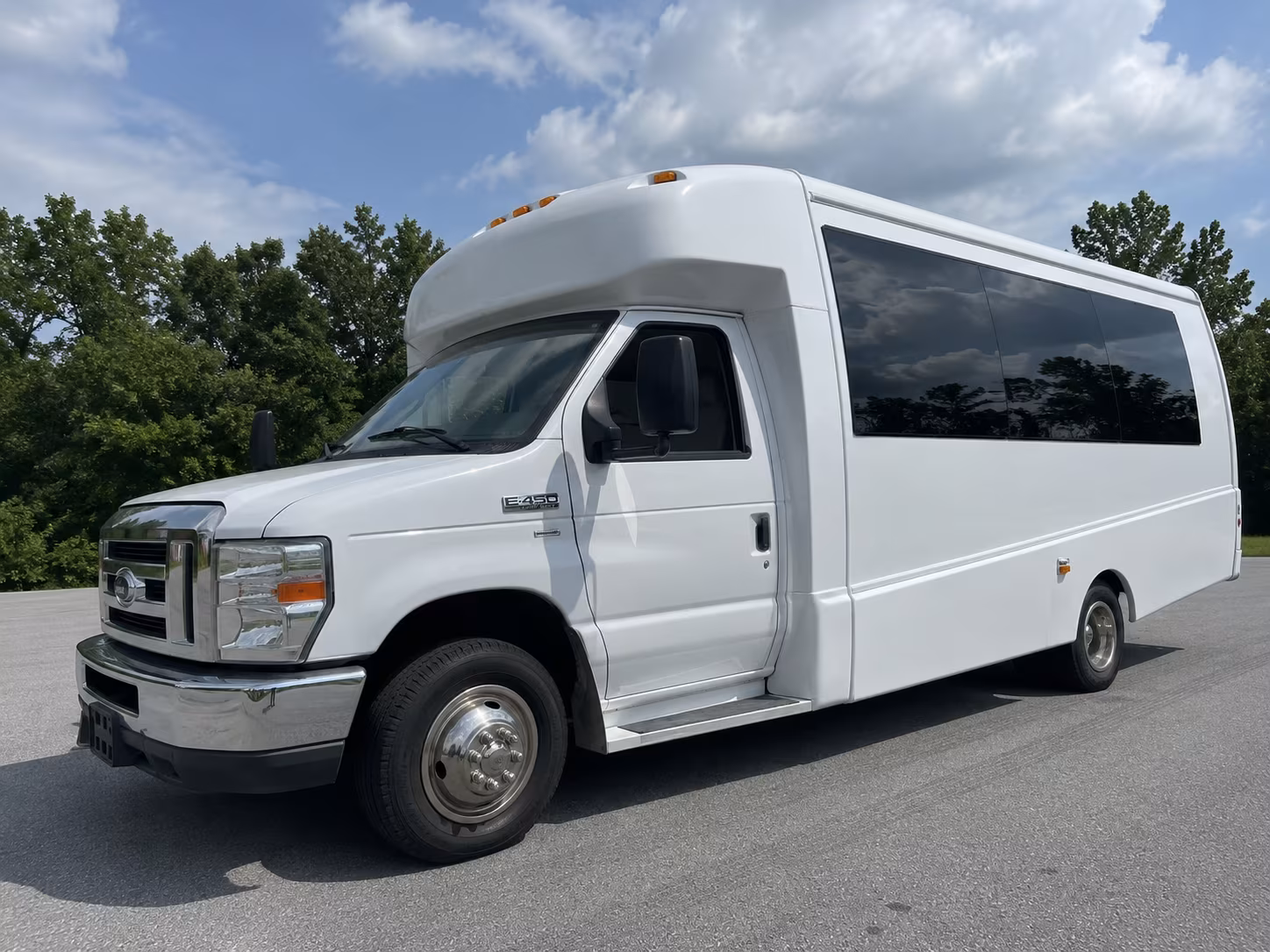find your newport news prom party bus transportation here