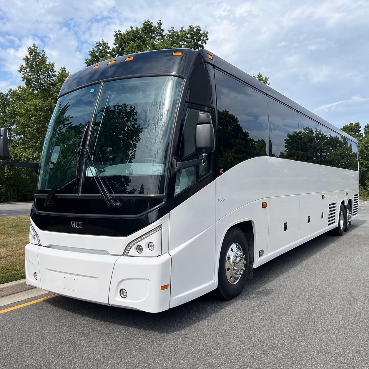 long distance bus trips from newport news to washington d c and richmond