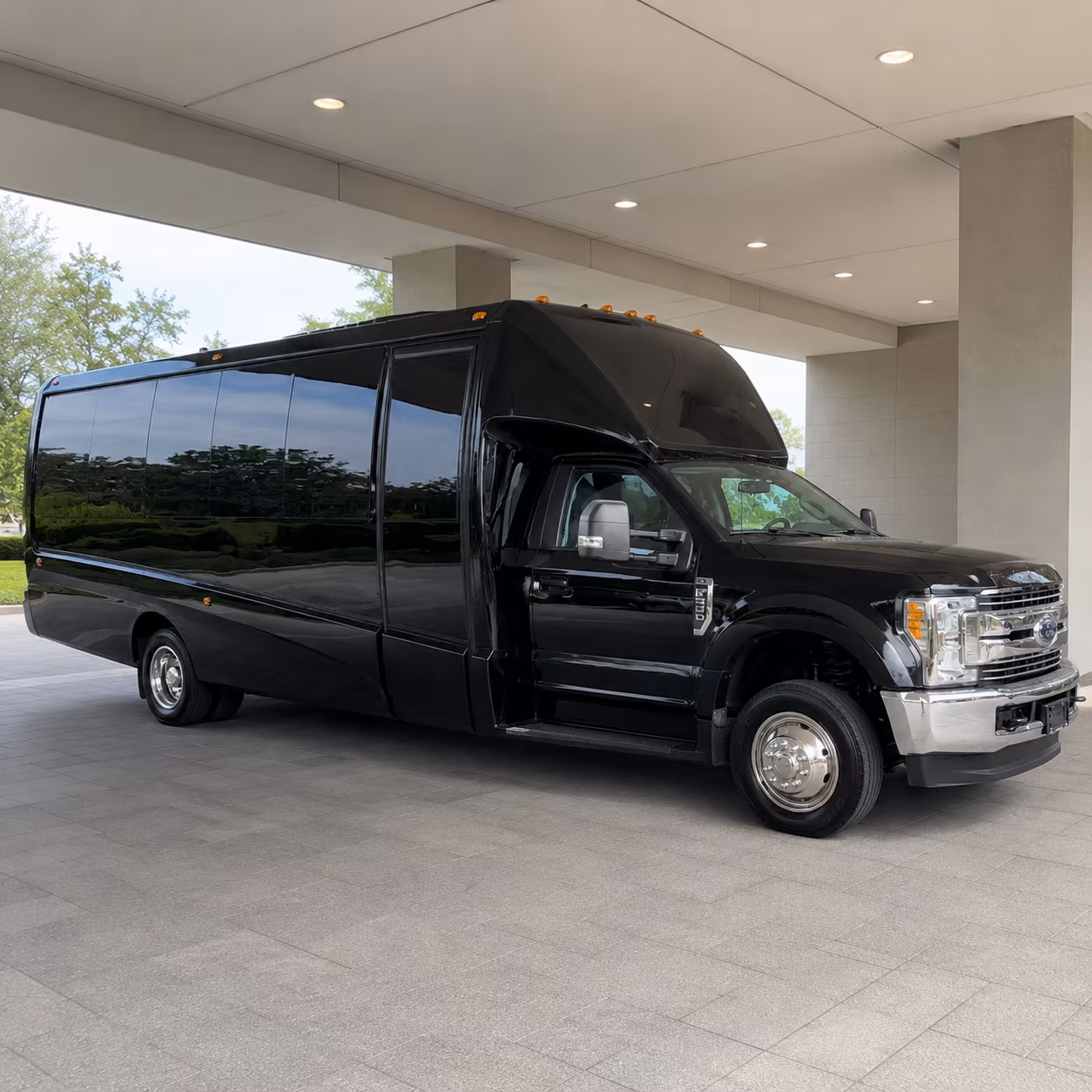 newport news concert party bus rental
