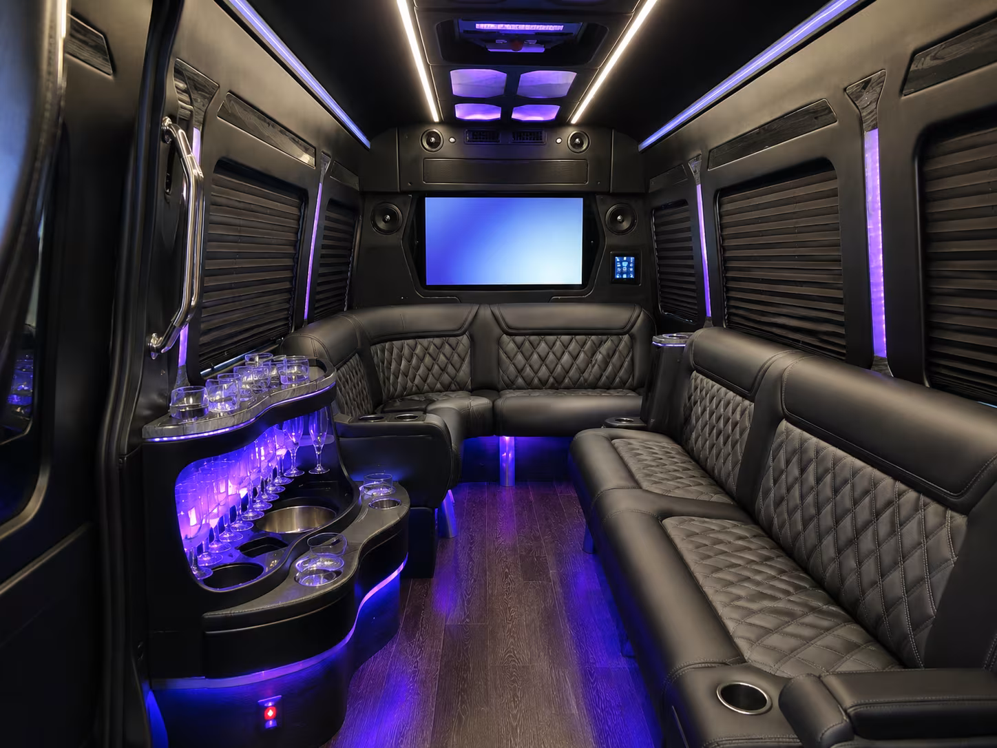 newportnewscharterbuscompany com is the go to for airport transfers at phf orf and ric